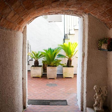 Ferienwohnung Monolocale A 50 Metri Dal Mare Celle Ligure Exterior foto