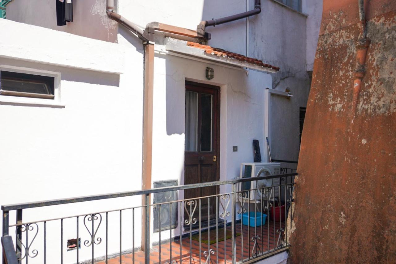Ferienwohnung Monolocale A 50 Metri Dal Mare Celle Ligure Exterior foto
